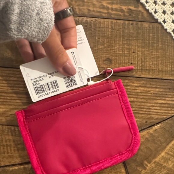 Brand NWT Lululemon Pink Card Case - Picture 2 of 3